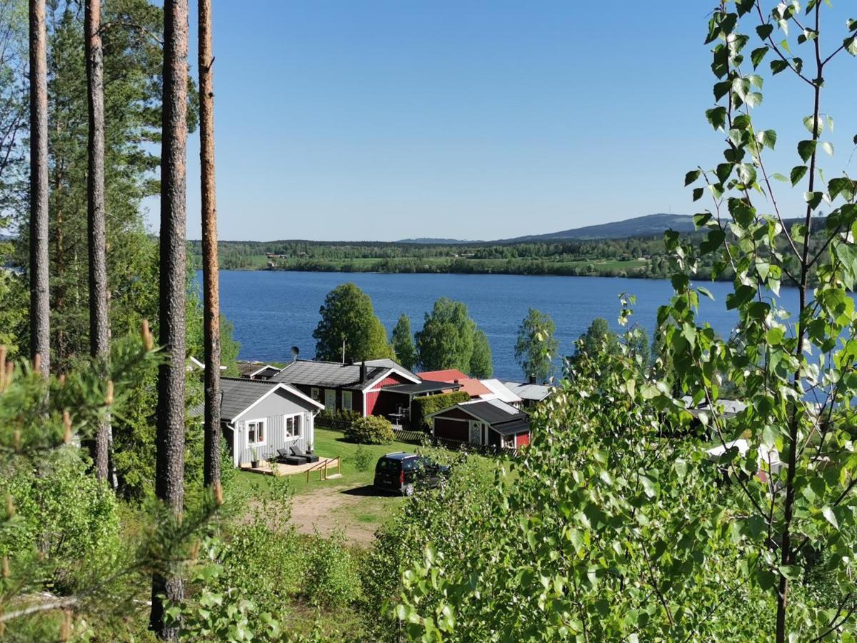 Stuga Solbacken Naera Radasjoen Villa Buitenkant foto